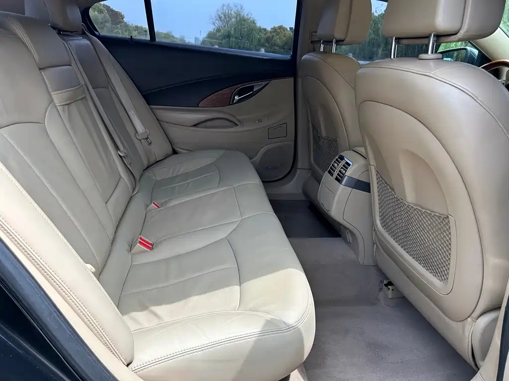 BUICK LACROSSE 2012