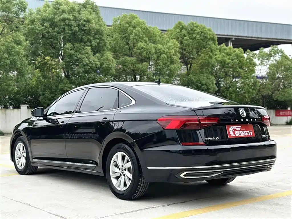 VOLKSWAGEN PASSAT 2020
