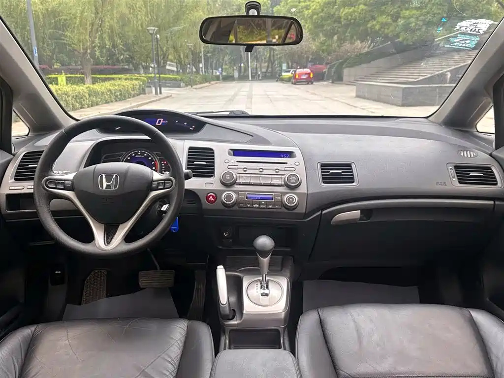 HONDA CIVIC 2011