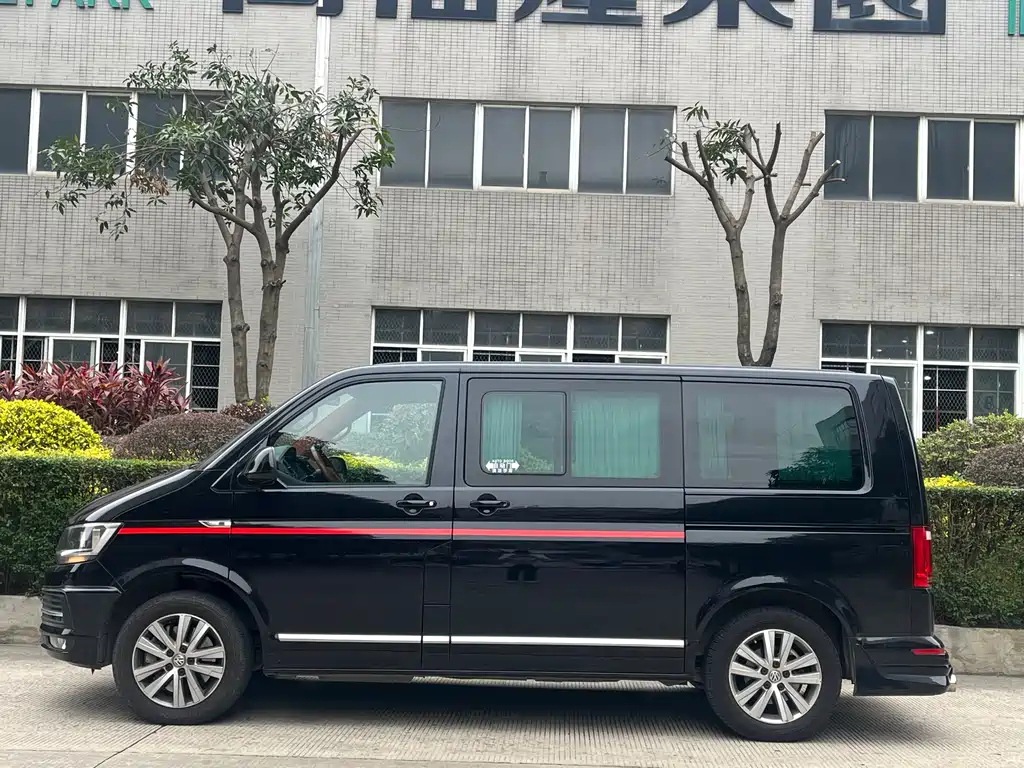 VOLKSWAGEN MULTIVAN 2018