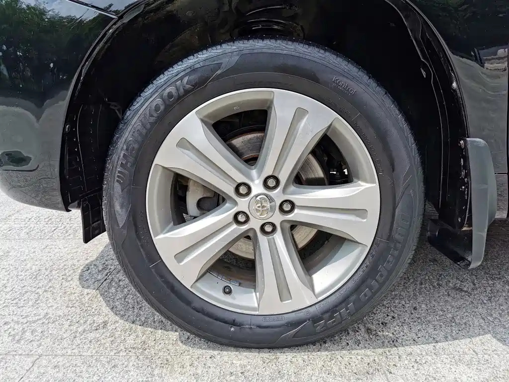 TOYOTA HIGHLANDER 2010