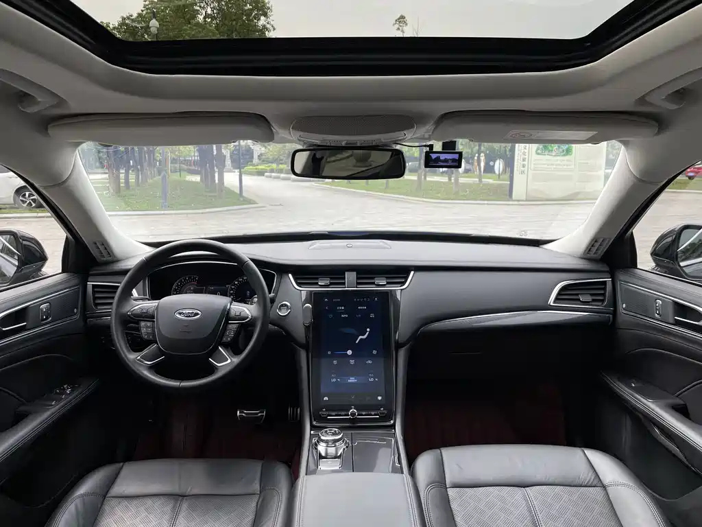 FORD TAURUS 2021