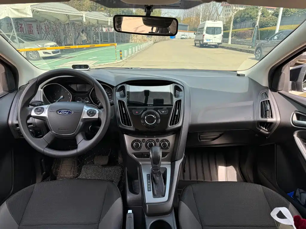FORD FOCUS 2013