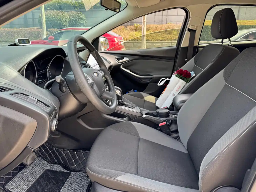 FORD FOCUS 2013