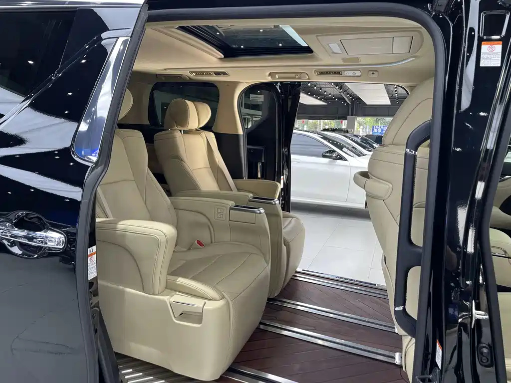 TOYOTA ALPHARD 2016