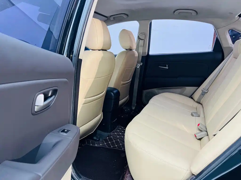 HYUNDAI CELESTA 2015