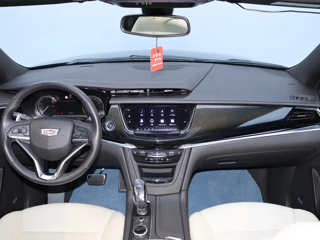 CADILLAC XT6 2021