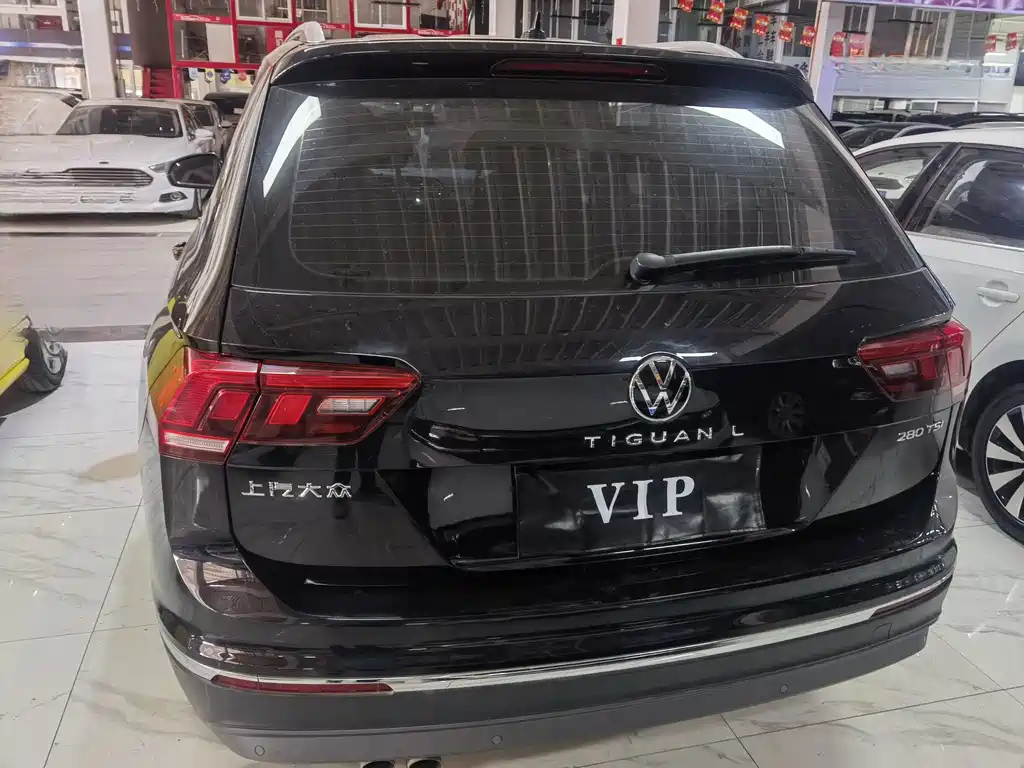VOLKSWAGEN TIGUAN L 2021