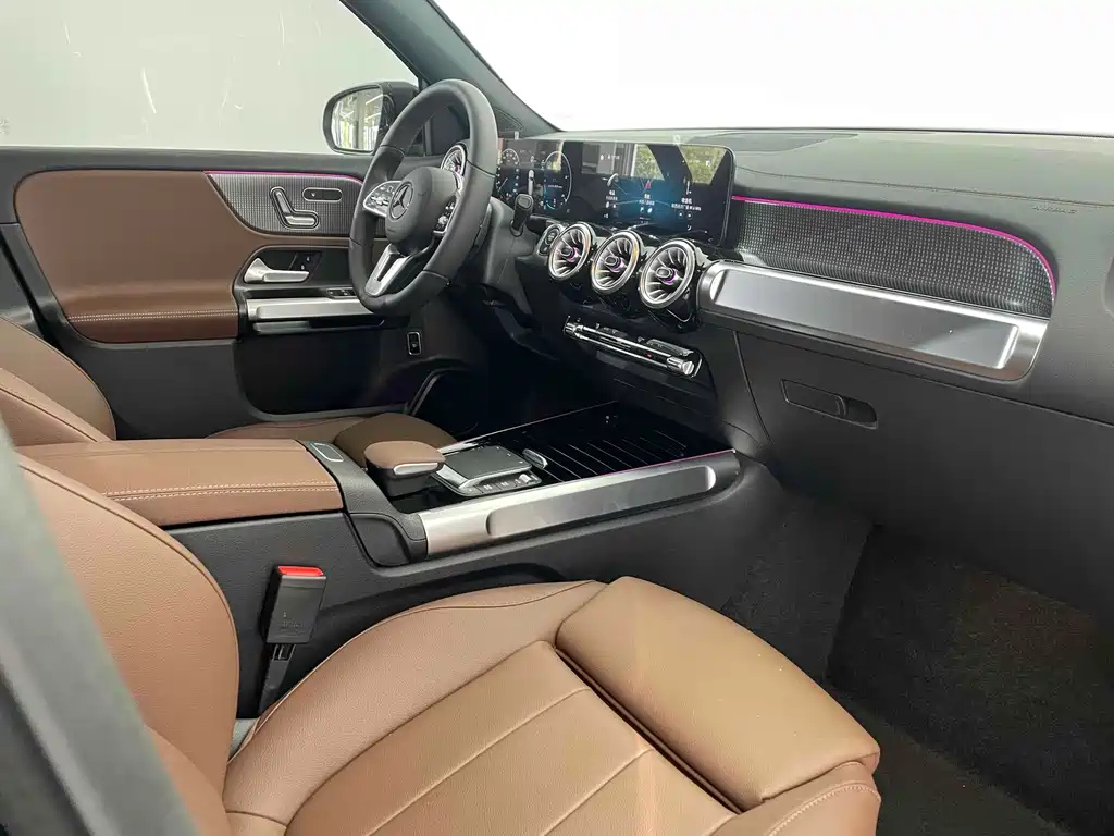 MERCEDES BENZ GLB 2023