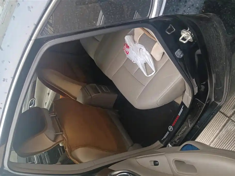NISSAN SYLPHY 2013