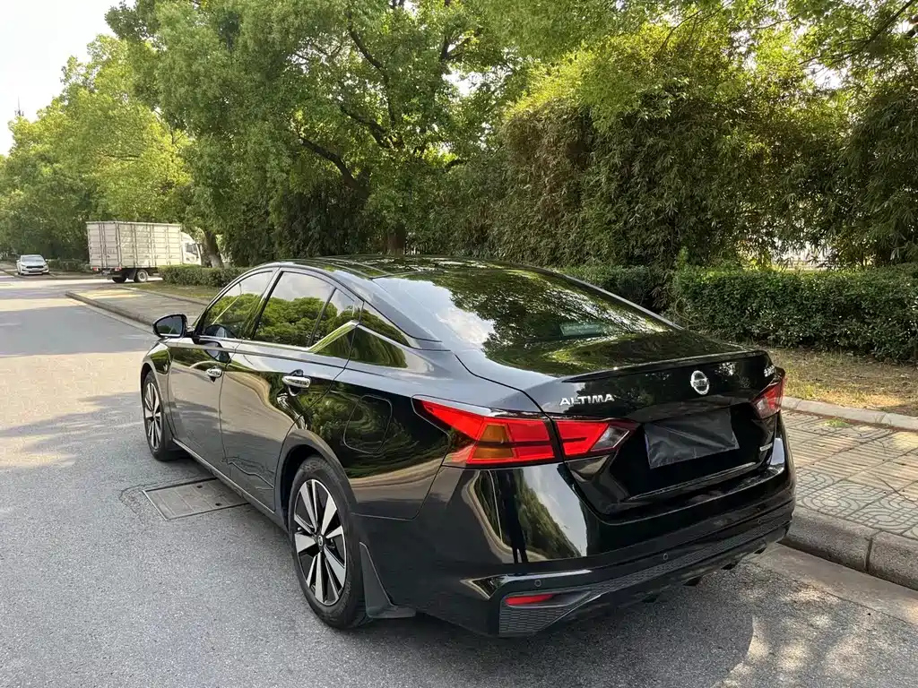 NISSAN TEANA 2021