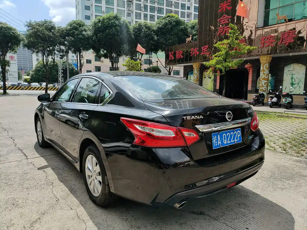 NISSAN TEANA 2016