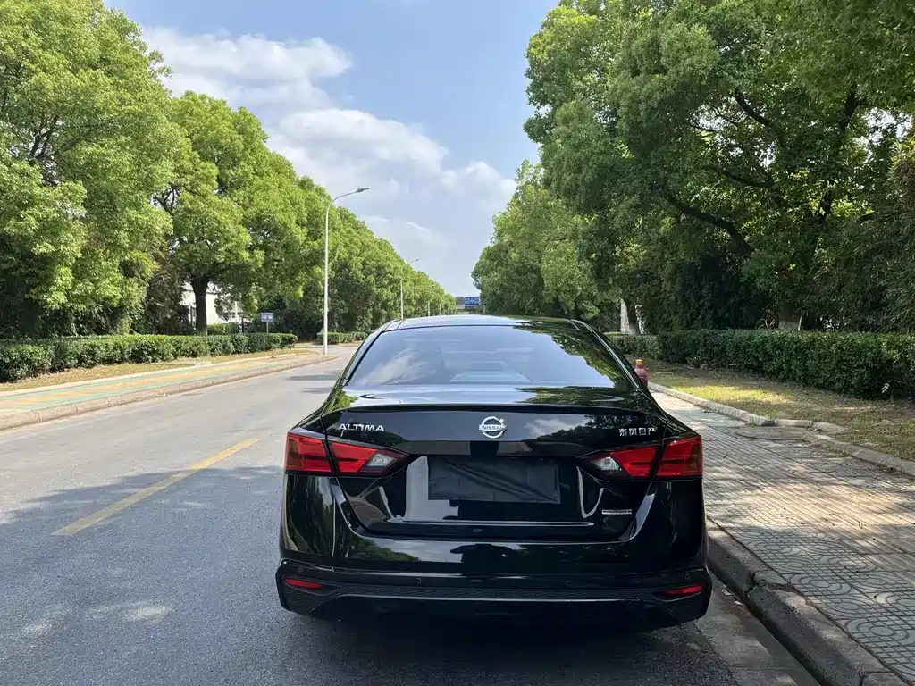NISSAN TEANA 2021