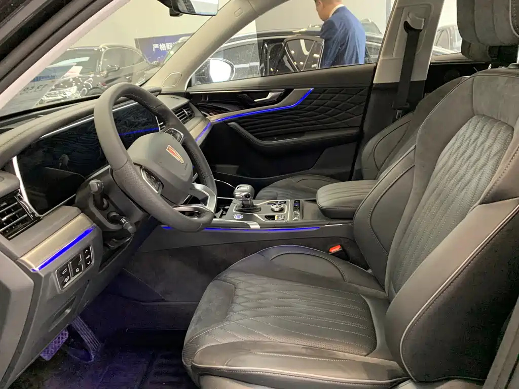 HONGQI HS5 2023