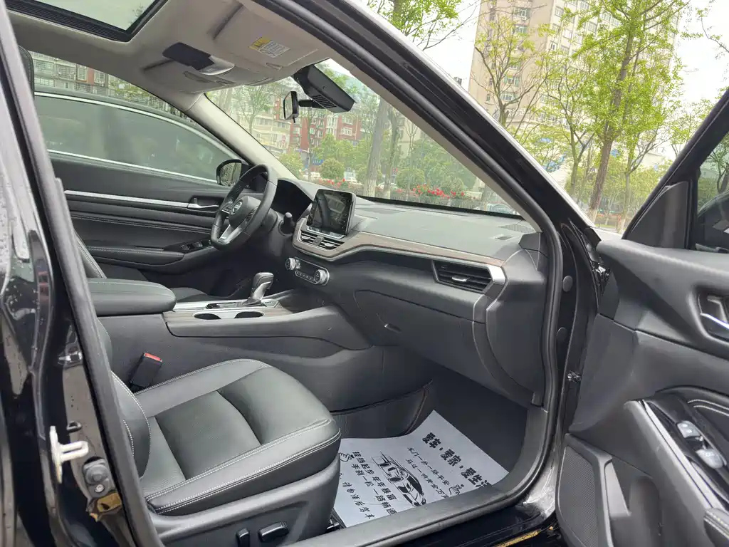 NISSAN TEANA 2022