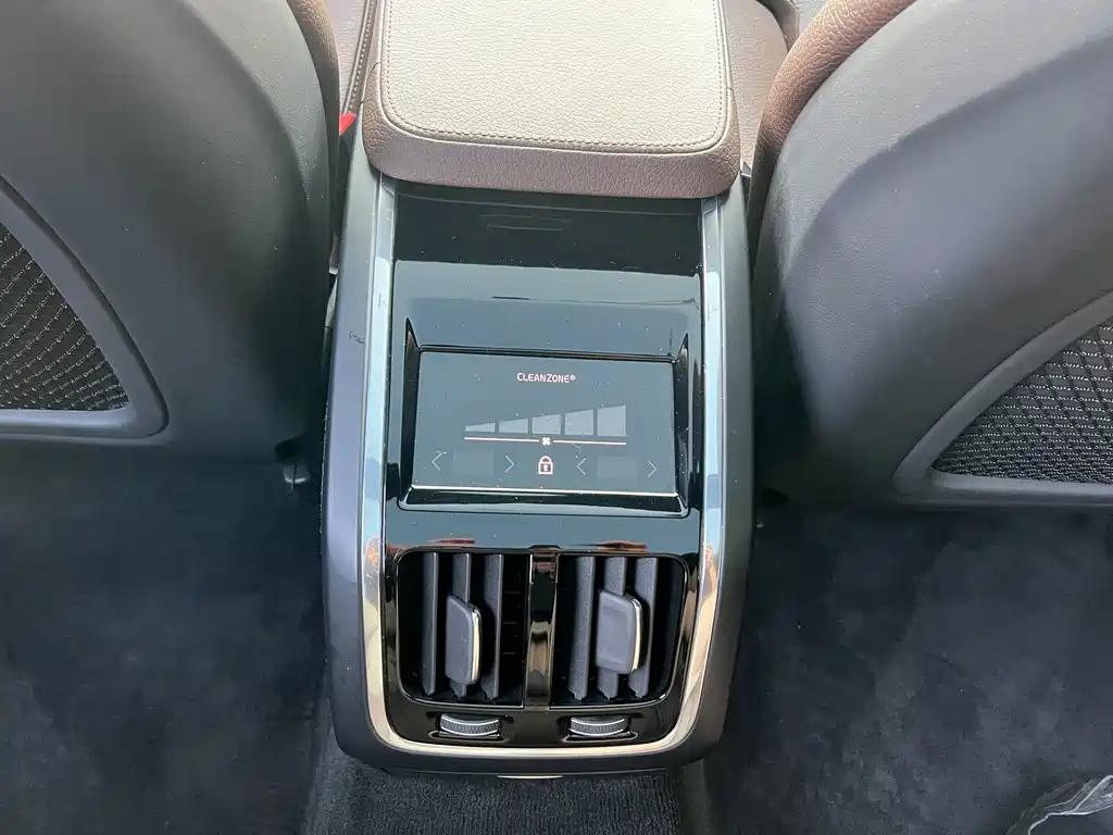 VOLVO S90 2021