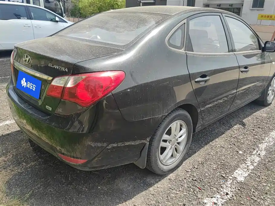 HYUNDAI CELESTA 2014