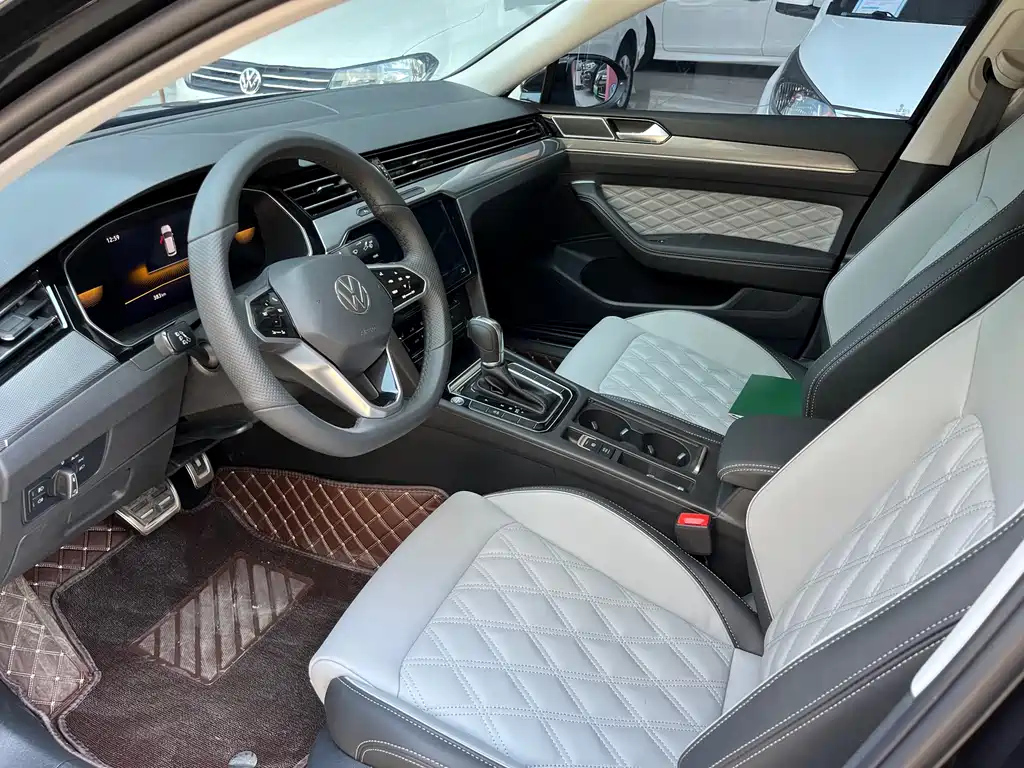 VOLKSWAGEN MAGOTAN 2024
