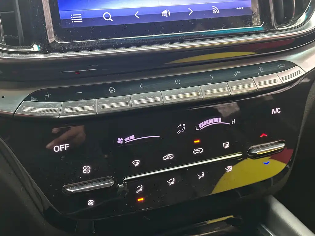 JETOUR X90 2020