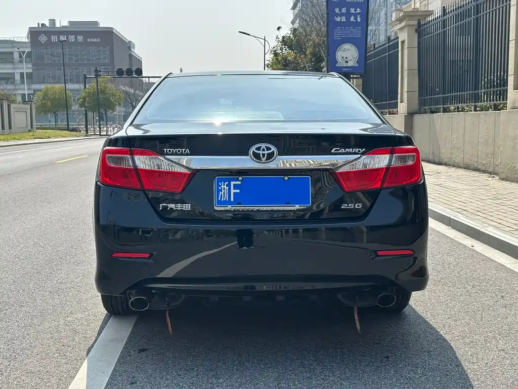 TOYOTA CAMRY 2014
