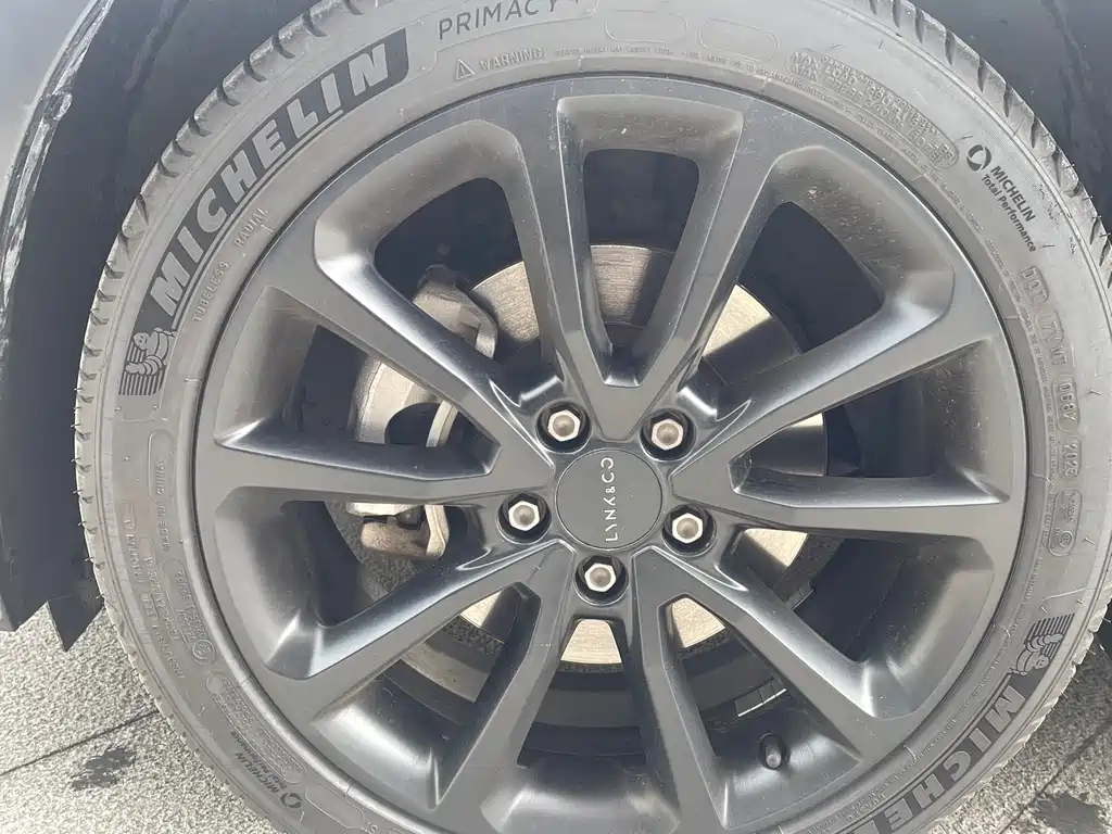 LYNK&CO 03 2018