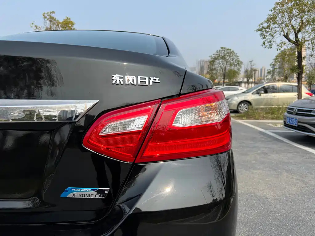 NISSAN TEANA 2018