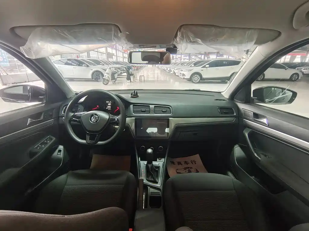 VOLKSWAGEN LAVIDA 2018