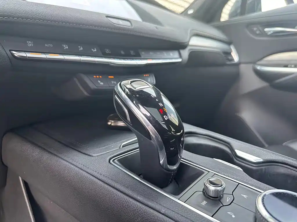 CADILLAC XT4 2020