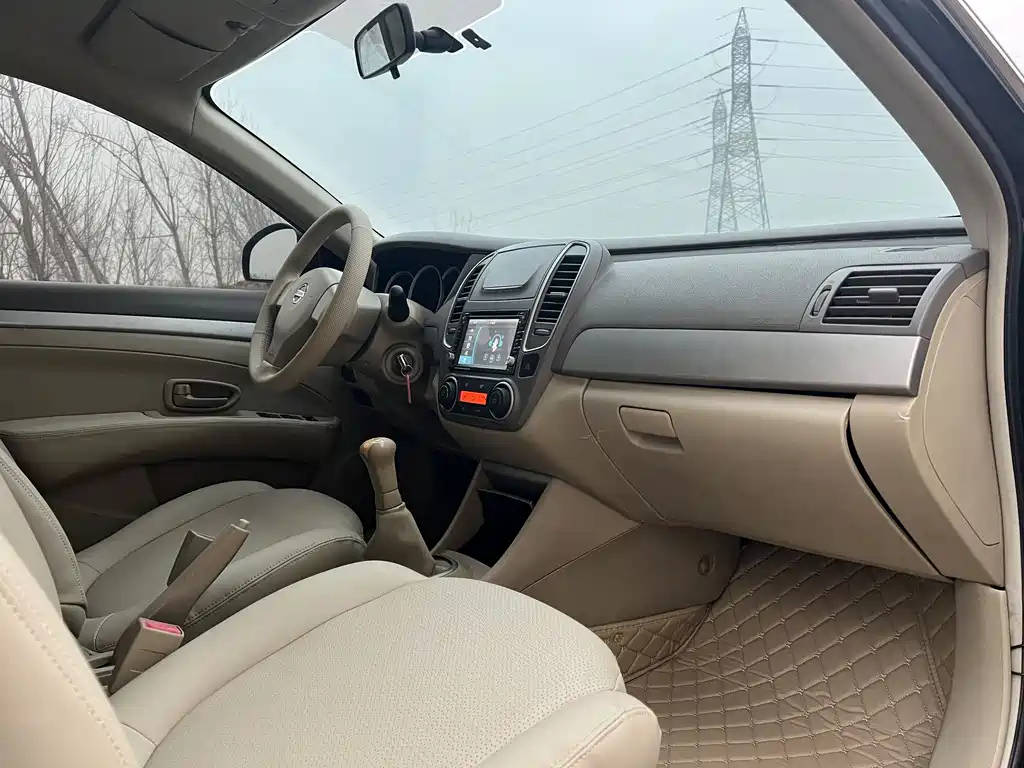 NISSAN SYLPHY 2014