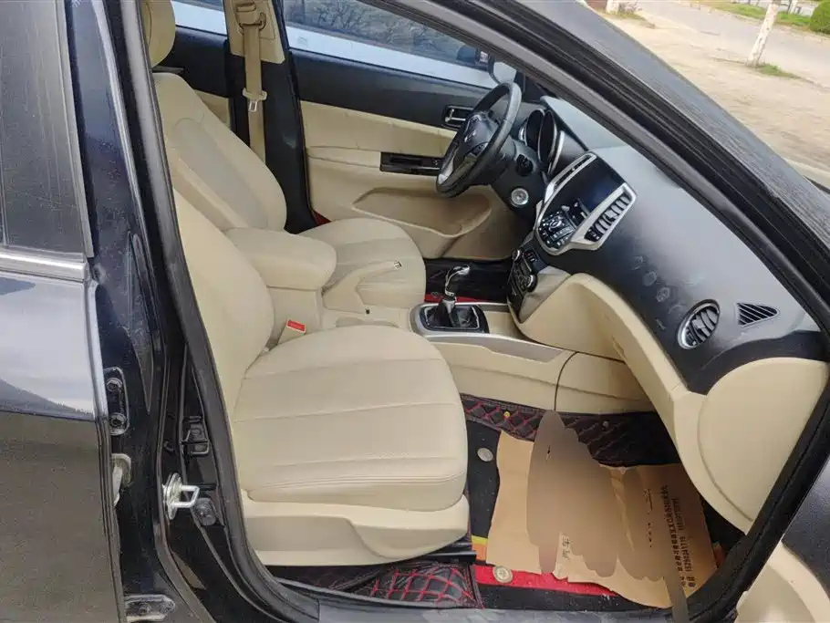 CHANGAN EADO 2016
