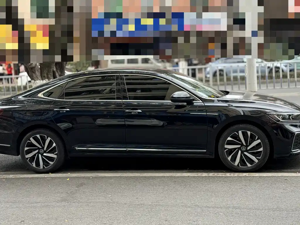VOLKSWAGEN PASSAT 2022