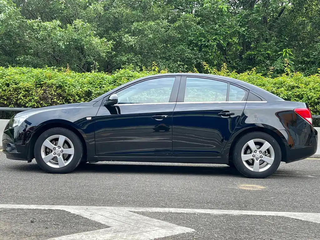 CHEVROLET CRUZE 2011