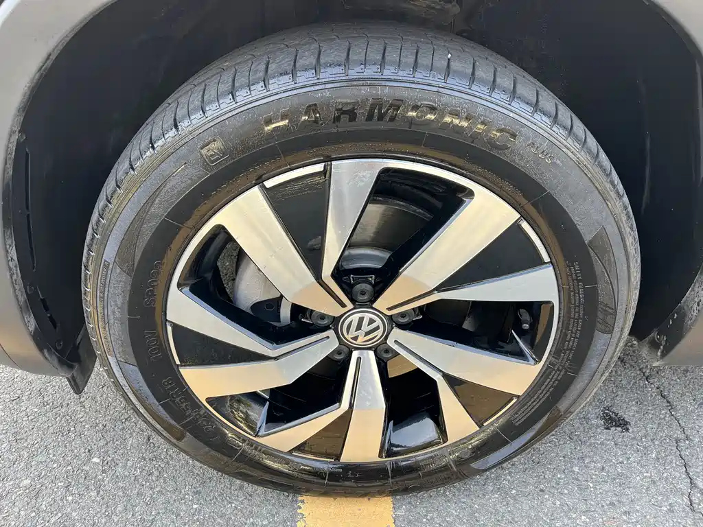 VOLKSWAGEN TAYRON 2021
