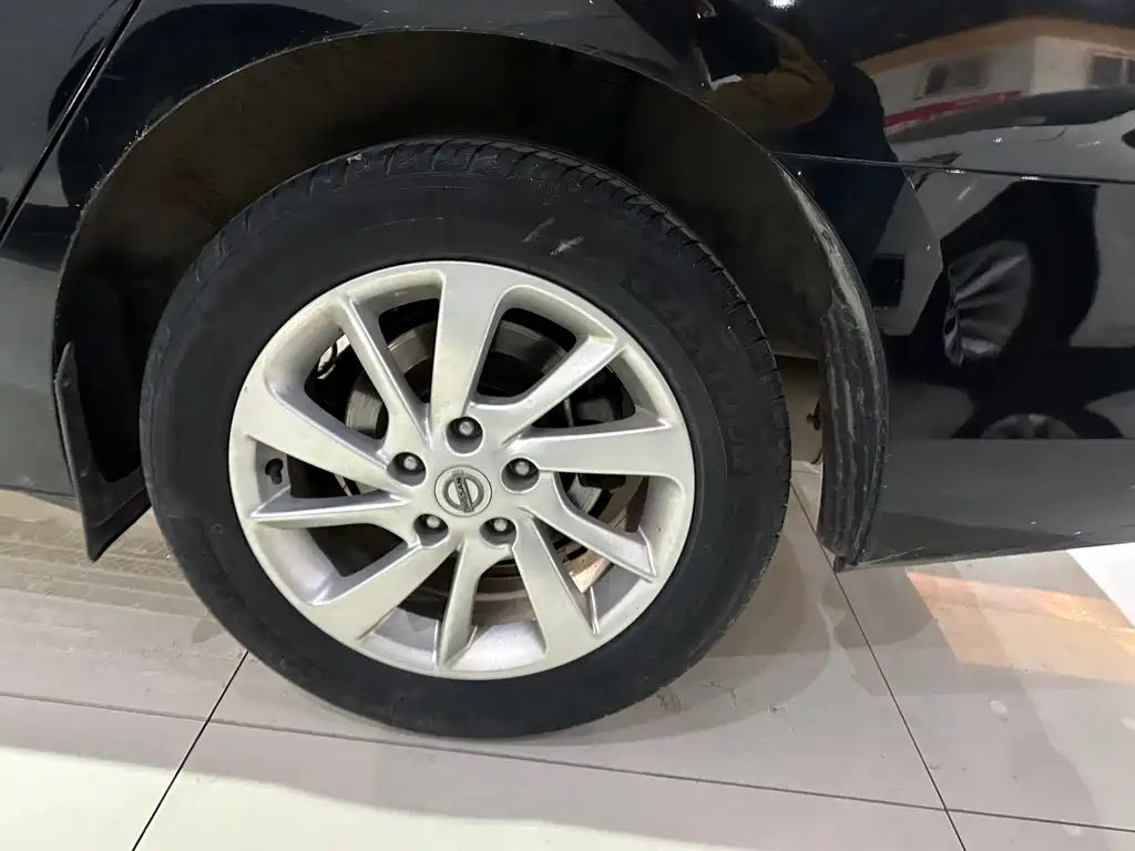 NISSAN SYLPHY 2020