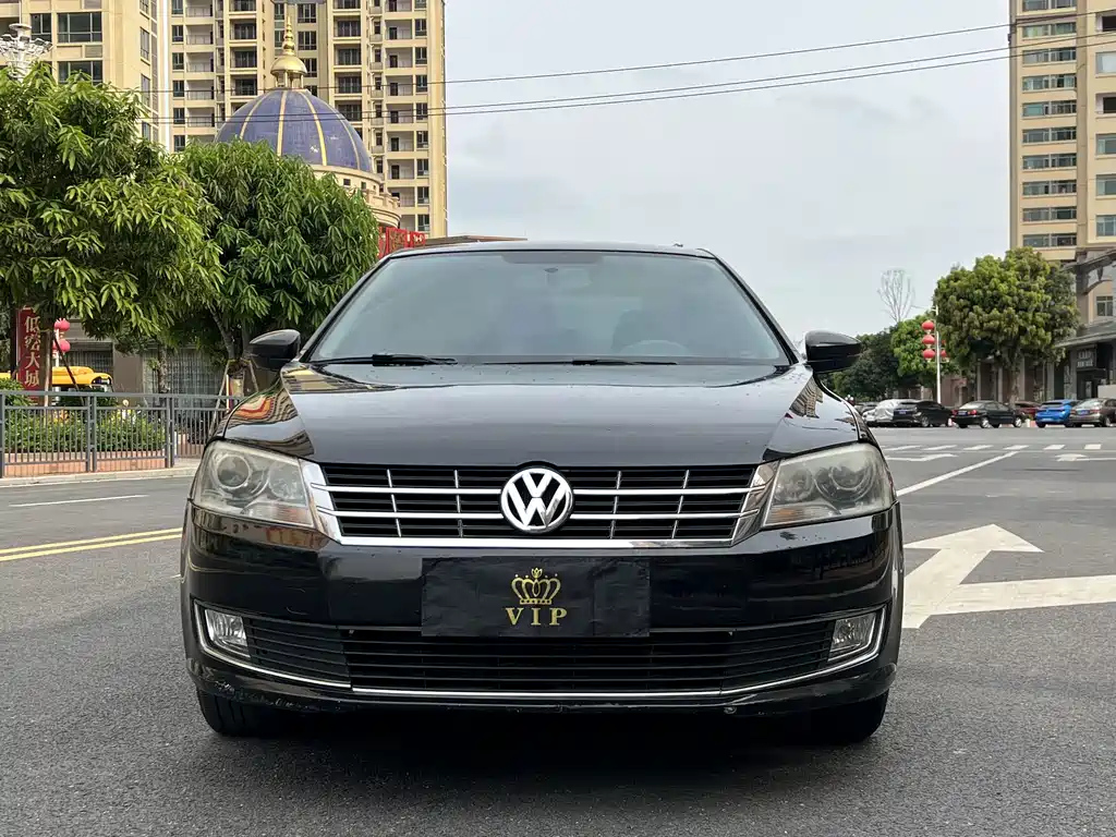 VOLKSWAGEN LAVIDA 2013
