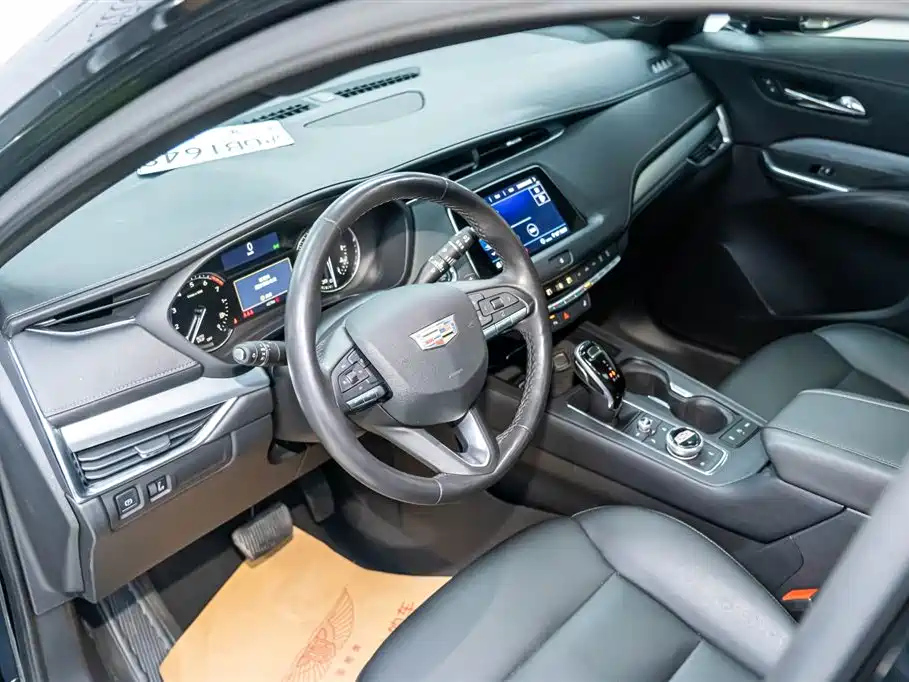 CADILLAC XT4 2020