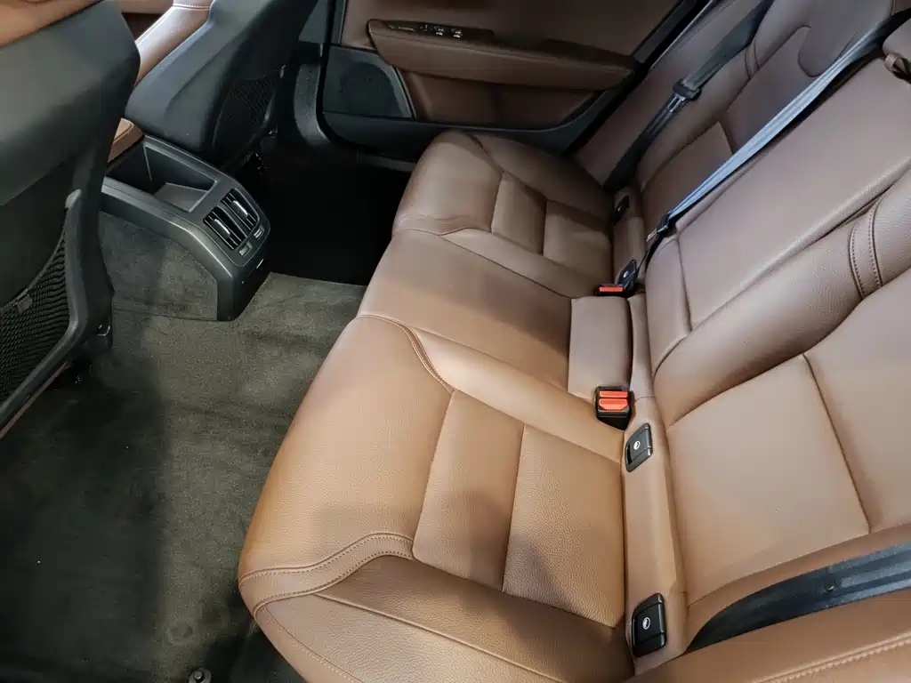 VOLVO S90 2023