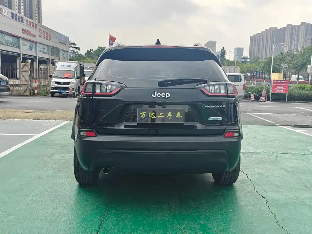 JEEP CHEROKEE 2020