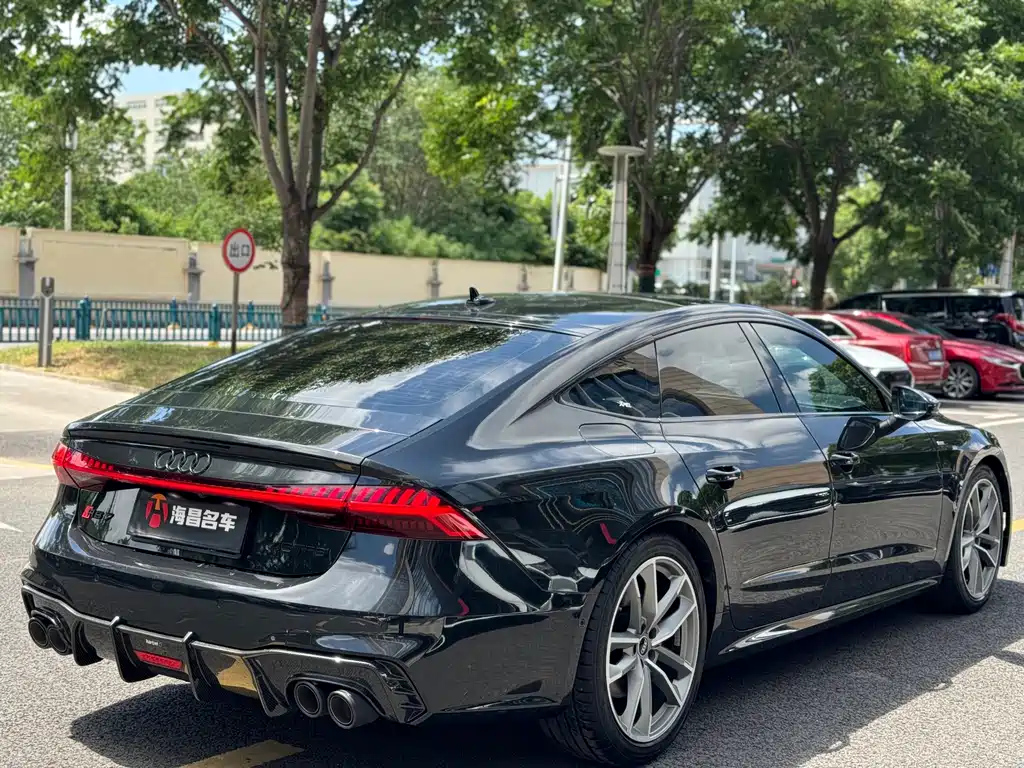 AUDI A7 2021