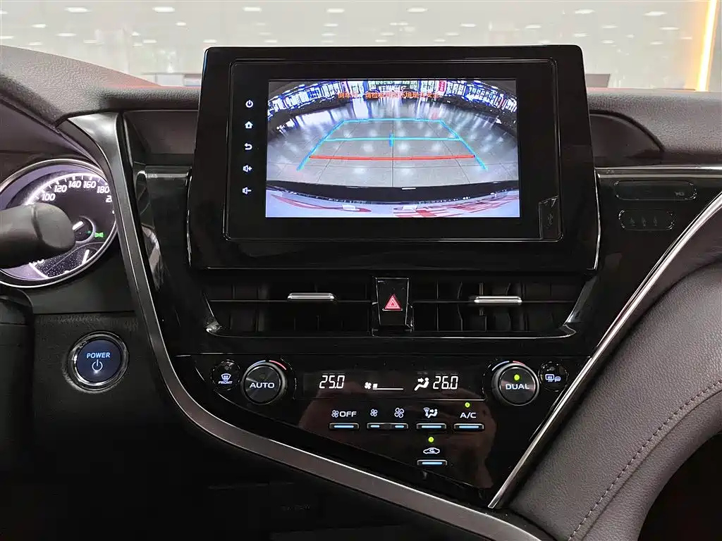 TOYOTA CAMRY 2021