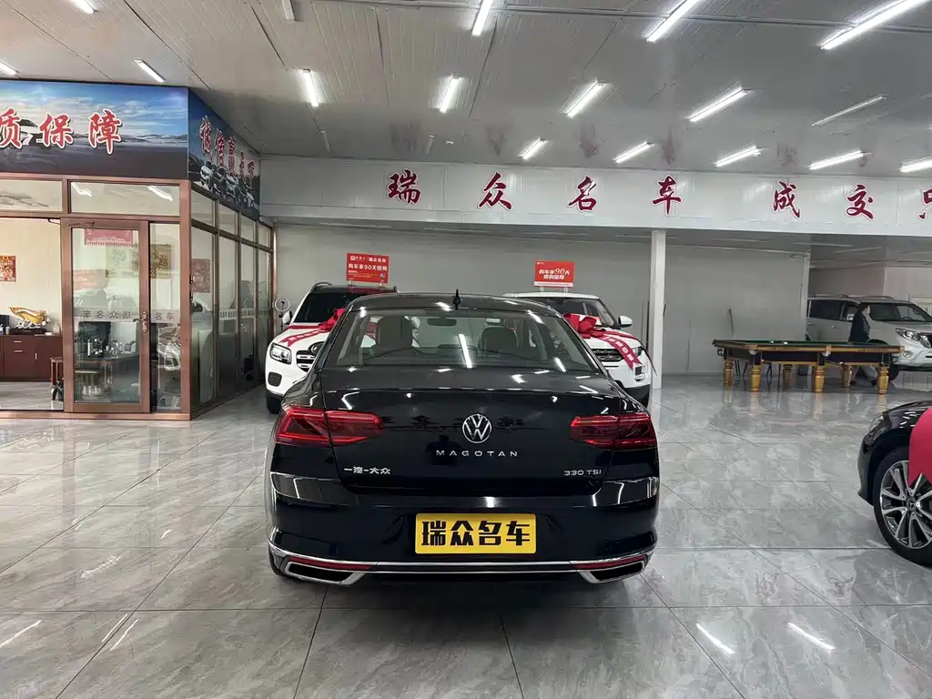 VOLKSWAGEN MAGOTAN 2022