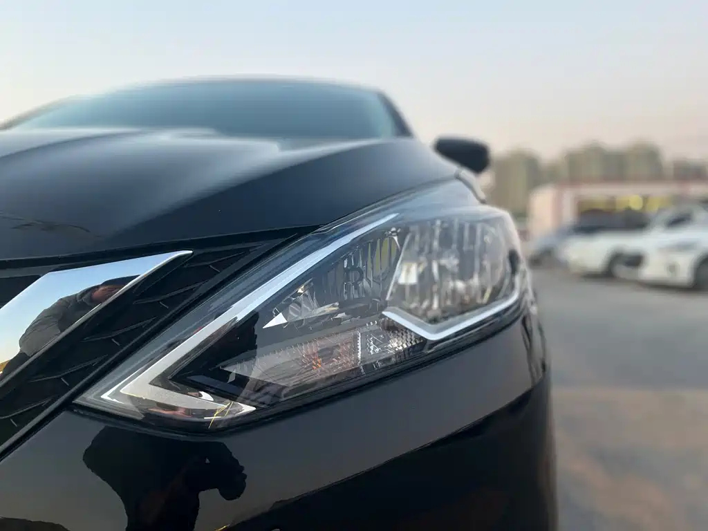 NISSAN SYLPHY 2020