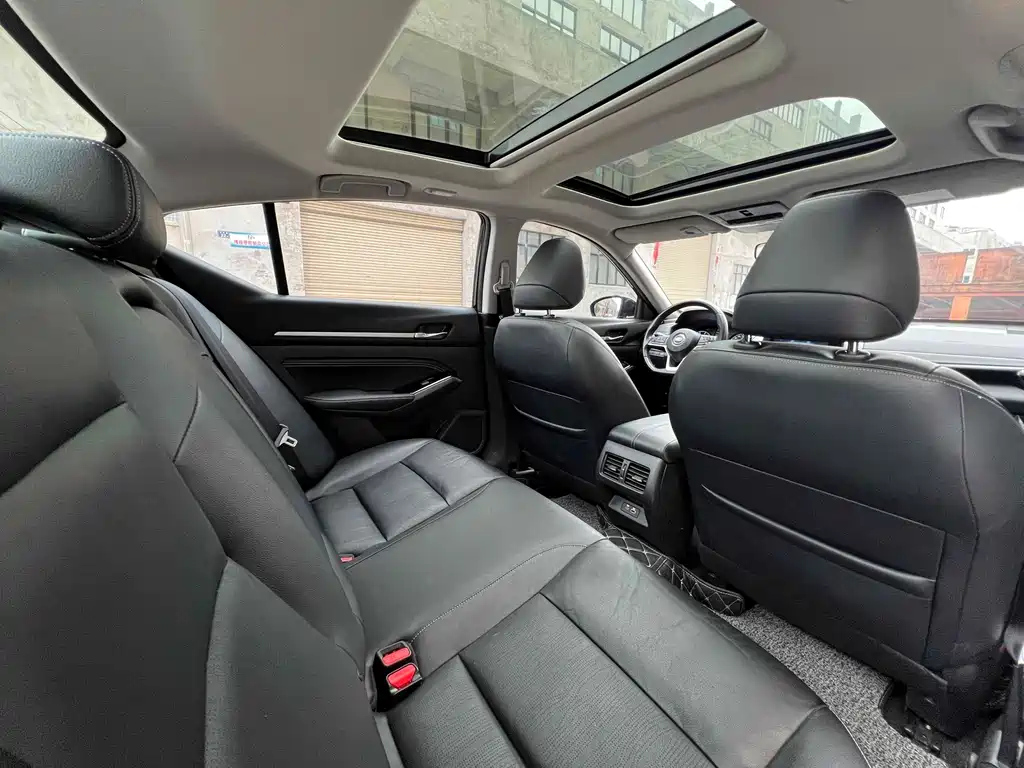 NISSAN TEANA 2021