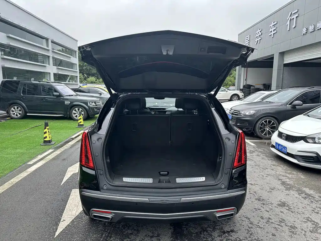 CADILLAC XT5 2021