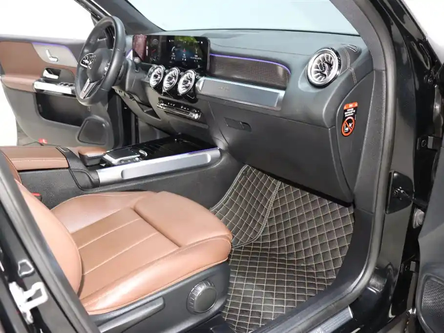 MERCEDES BENZ GLB 2022