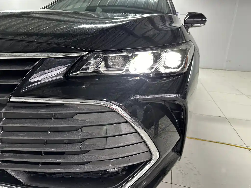 TOYOTA AVALON 2022