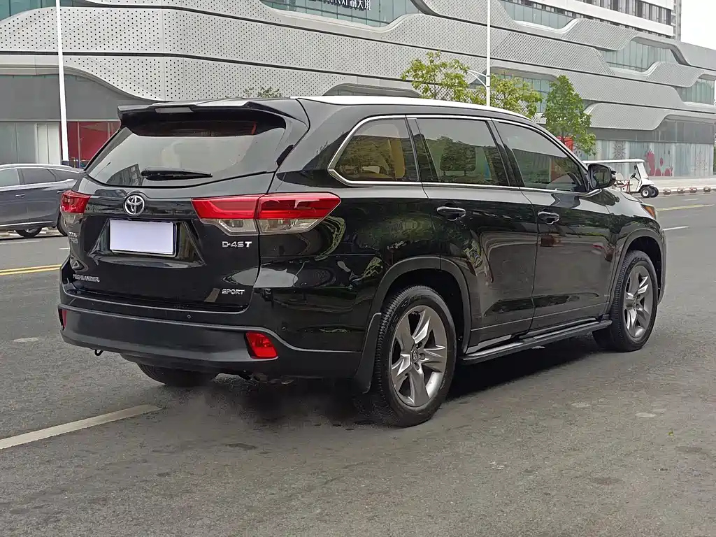 TOYOTA HIGHLANDER 2018
