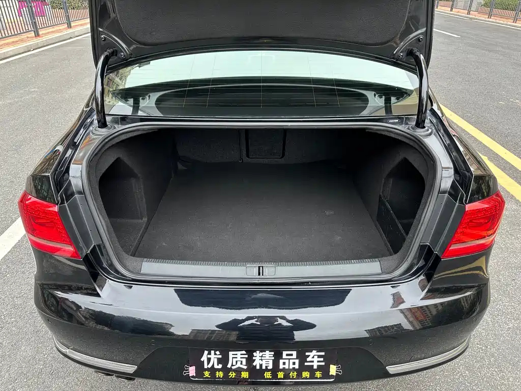 VOLKSWAGEN MAGOTAN 2015