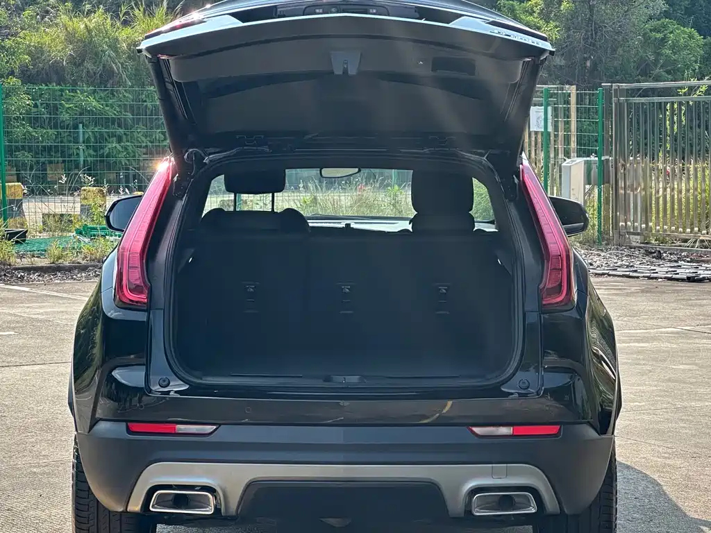 CADILLAC XT4 2021