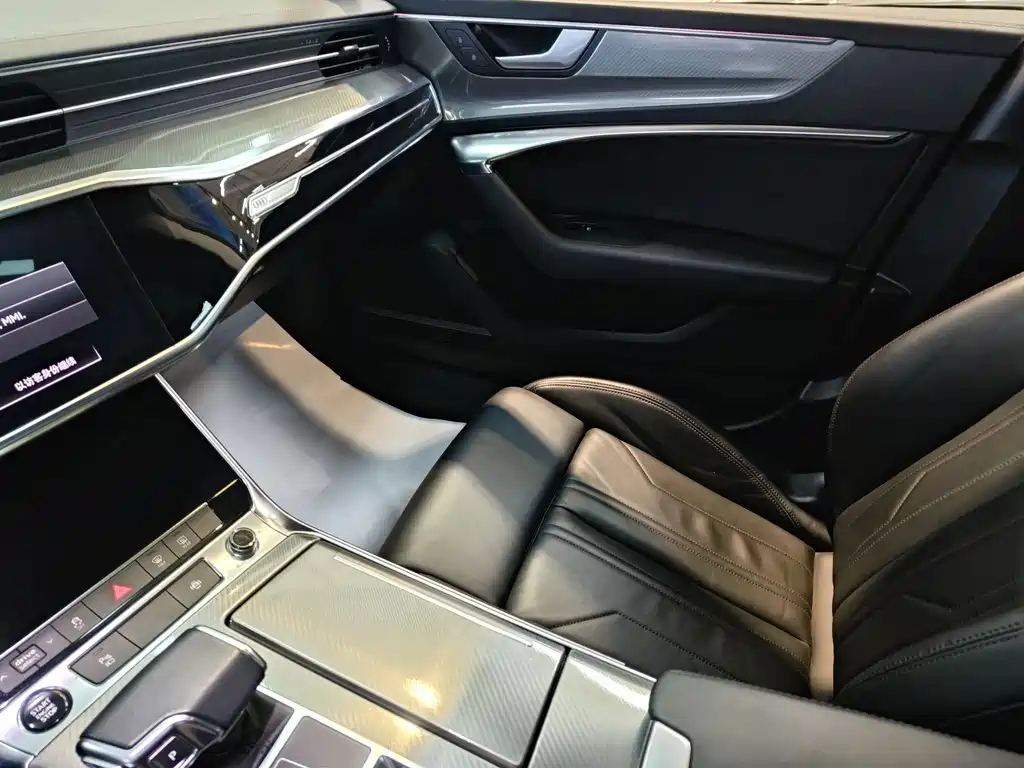 AUDI A7 2022
